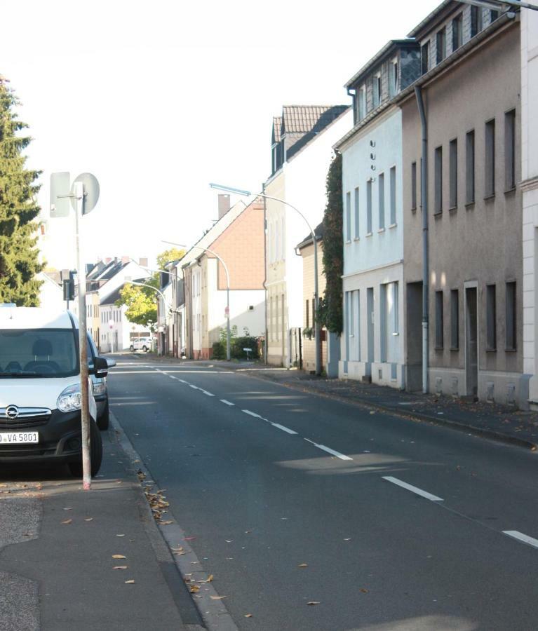 Gunstige - Simple * Köln
